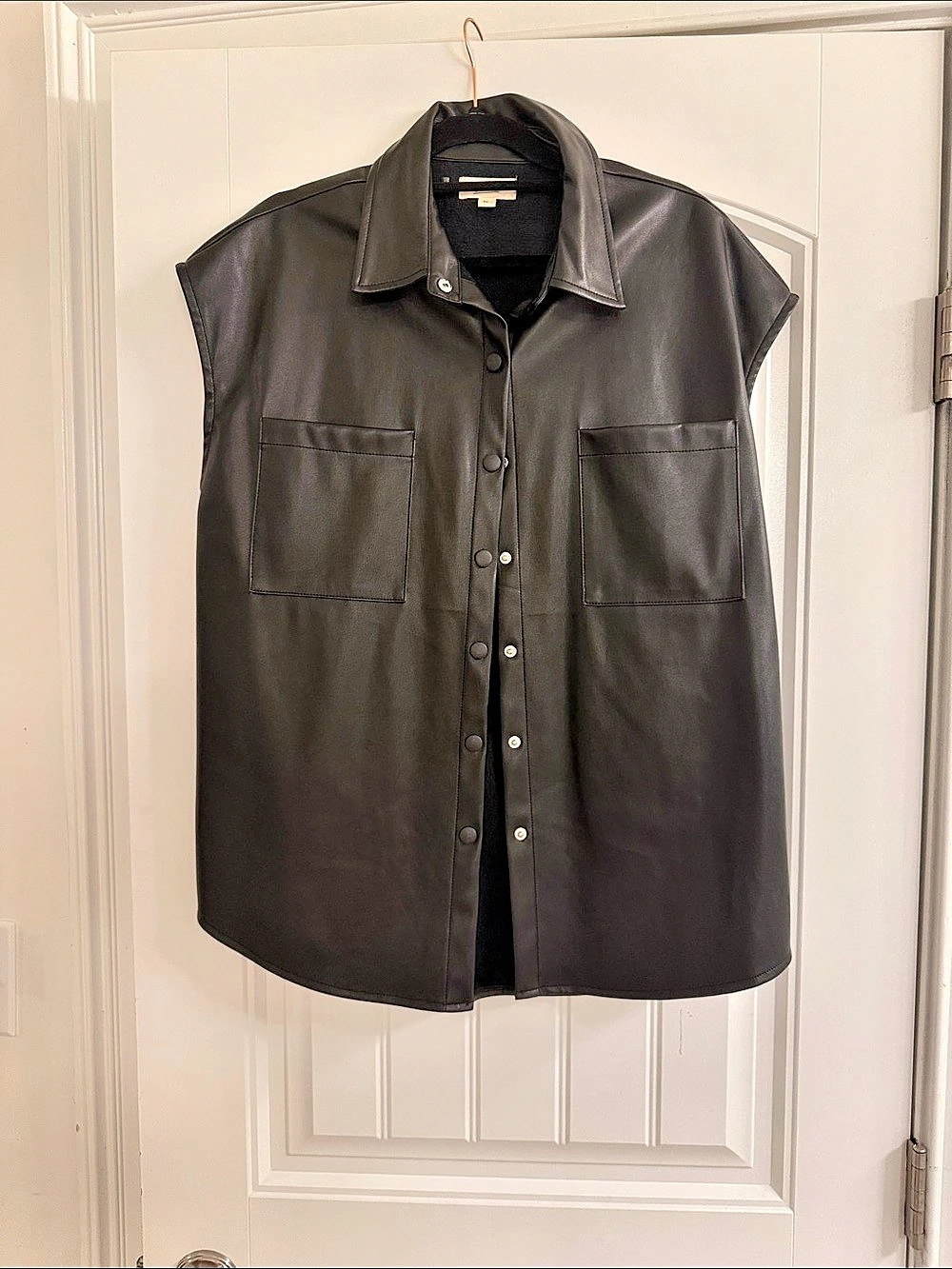 Glam Faux Leather Sleeveless Shirt Jacket Size Medium